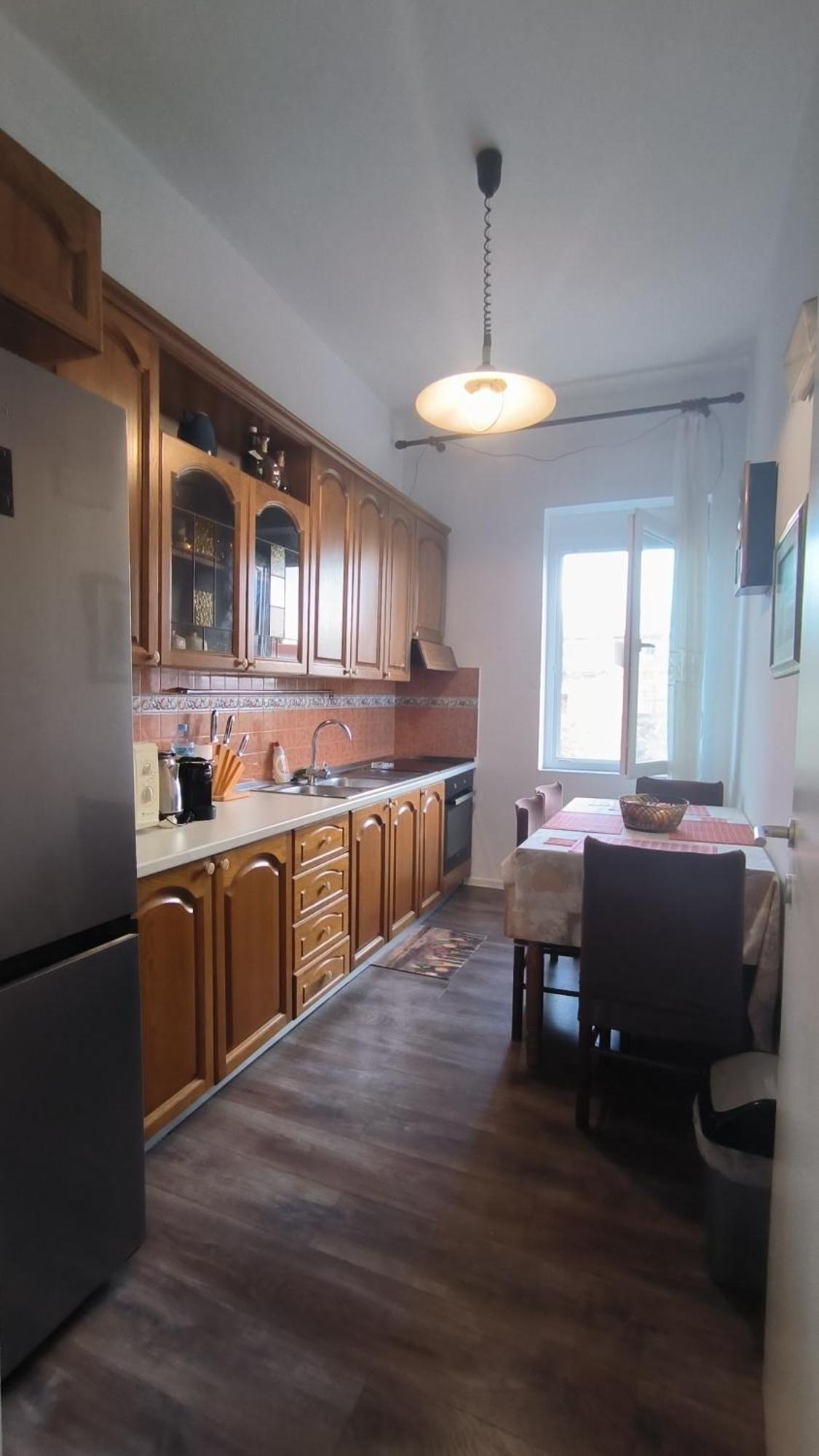 Lukas Apartament Vollga Дуррес Экстерьер фото