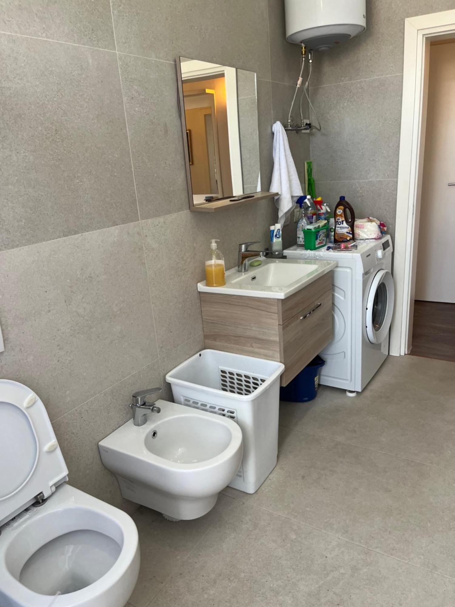Lukas Apartament Vollga Дуррес Экстерьер фото