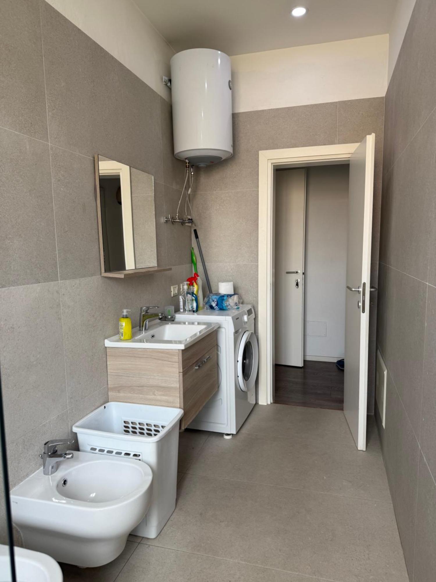 Lukas Apartament Vollga Дуррес Экстерьер фото